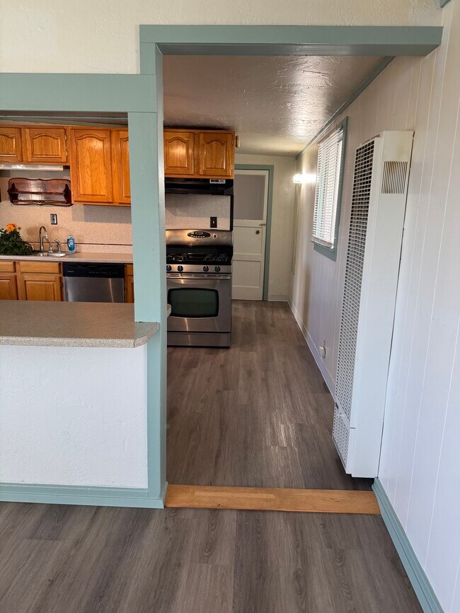 Foto del edificio - 3503 Cottage St