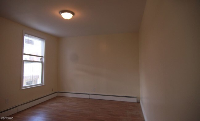Building Photo - 3315 Palisade Ave