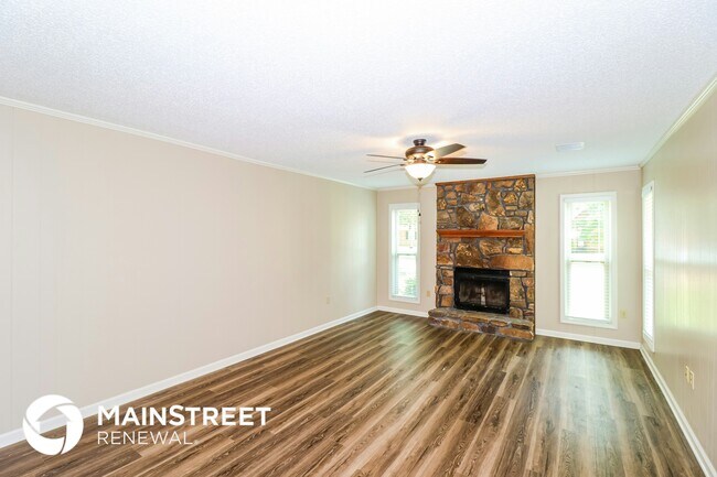 Building Photo - 5829 Lake Port Dr