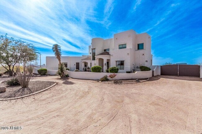 Foto del edificio - 8158 E Plymouth