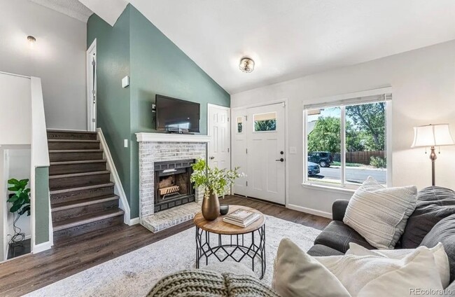 Foto del edificio - 3BD, 2BA Aurora Home with 2-Car Garage and Back Yard