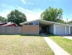 Foto principal - 6143 Grape St