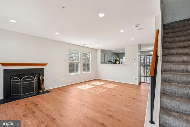 Building Photo - 1440 Nutwood Ct