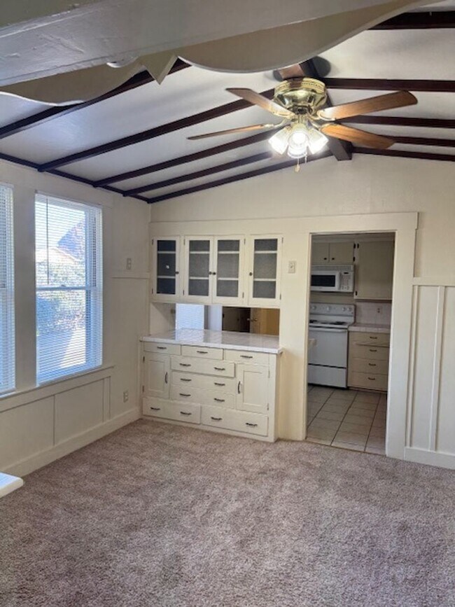 Foto del edificio - Charming Vintage Home