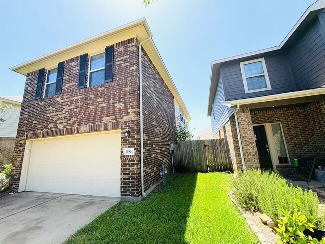 Building Photo - Cozy and well-kept 4 beds rental home in H...