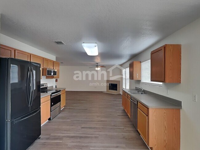 Foto del edificio - 629 Northhill Cir