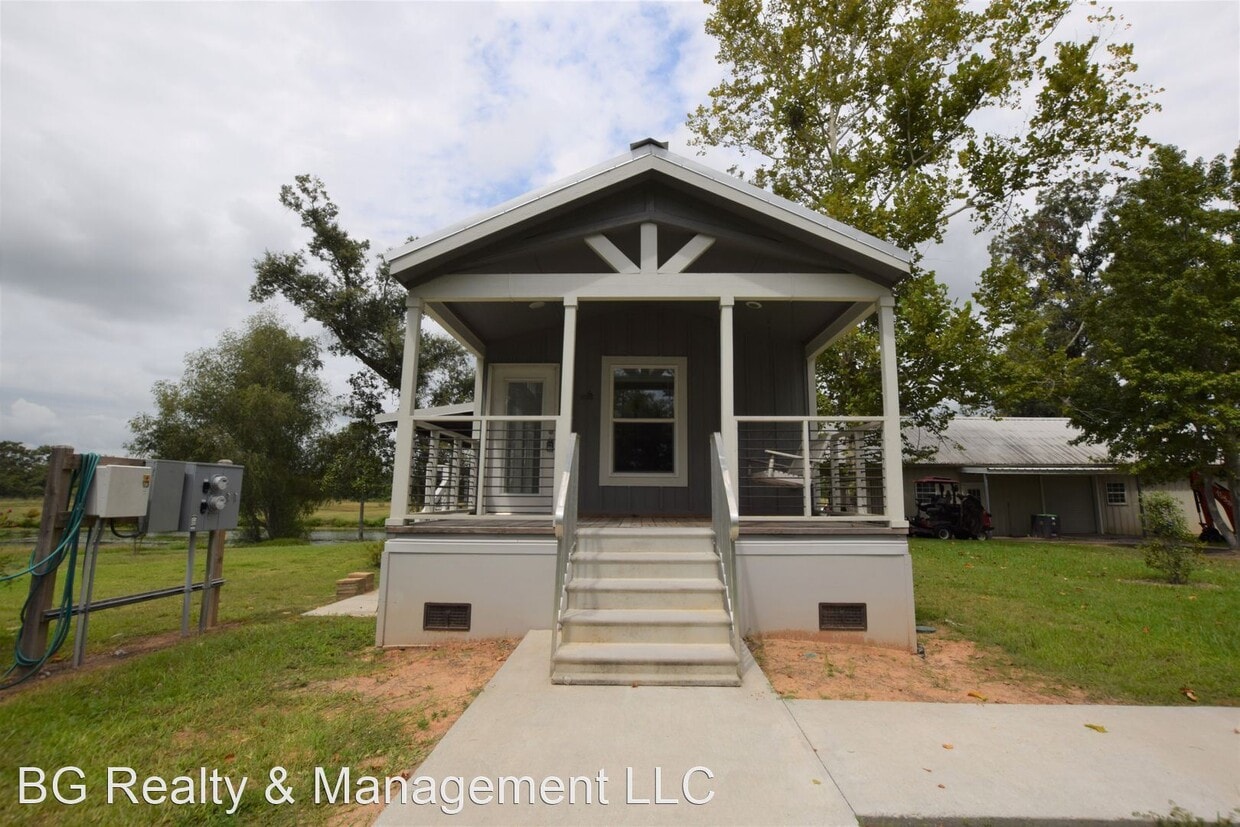 2 br, 2 bath House 1411 Musser Road House Rental in Moss Bluff, LA