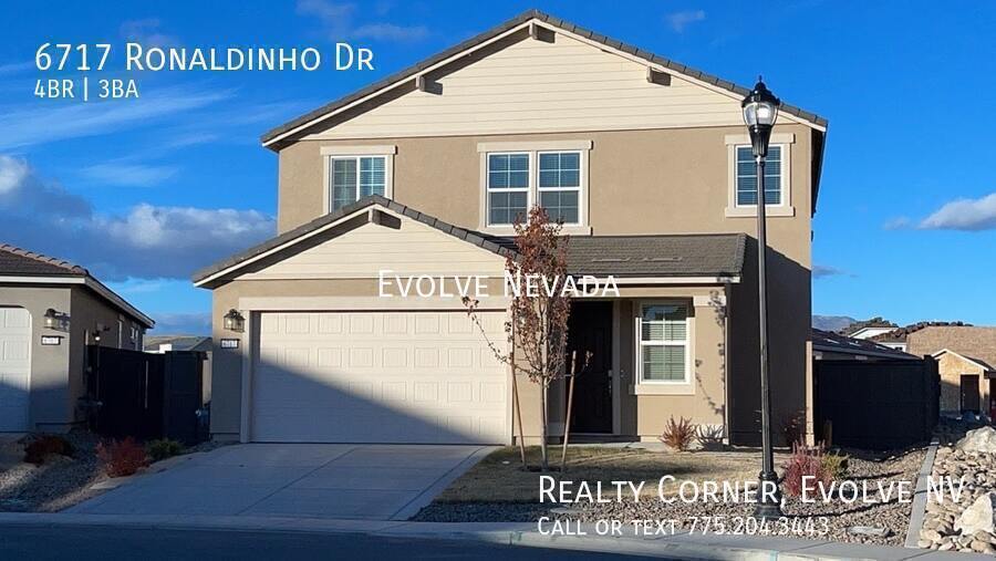 Foto principal - New 4 Bedroom, 3 Bath Home in Spanish Springs