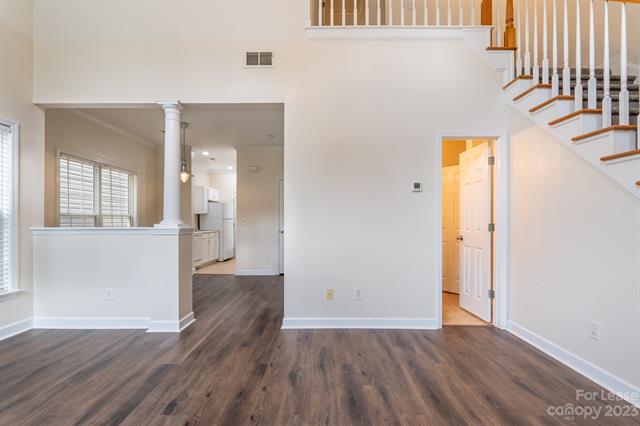 Building Photo - 722 Tavern Ct