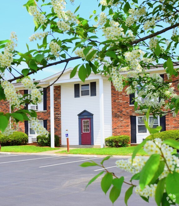 The Woods Apartments Rentals Jeffersonville, IN