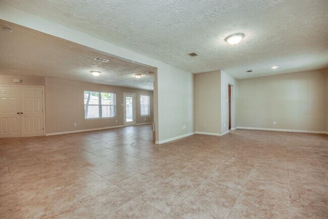 Foto del edificio - 9611 Landry Blvd