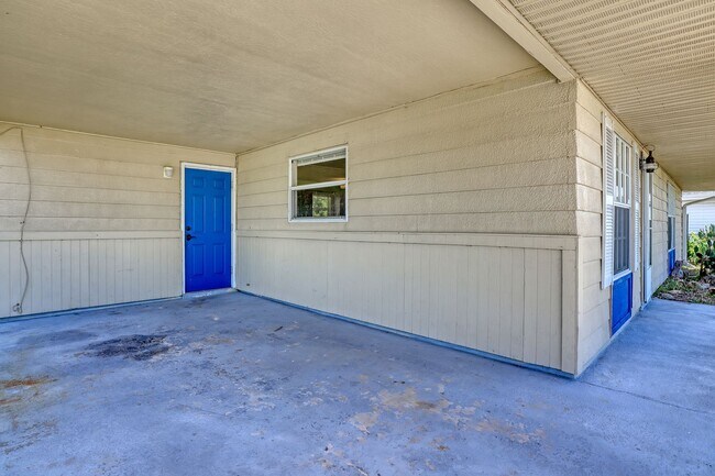 Building Photo - 775 Bianca Dr NE