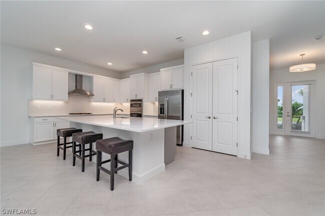 Foto del edificio - 12750 Woodbury Dr