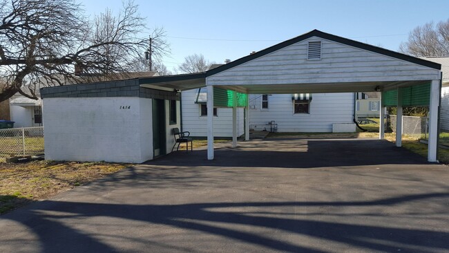 Building Photo - Charming 2BR House in Randolph!