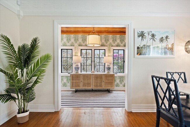 Foto del edificio - 221 Greymon Dr