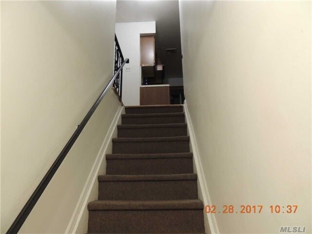 Building Photo - 14 5th Ave