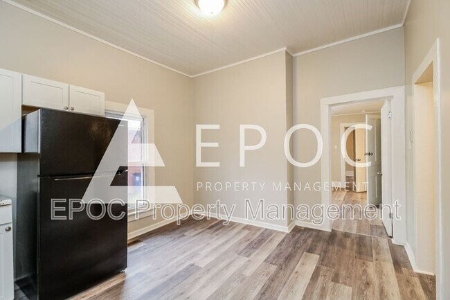Foto del edificio - 836 E Devonshire St