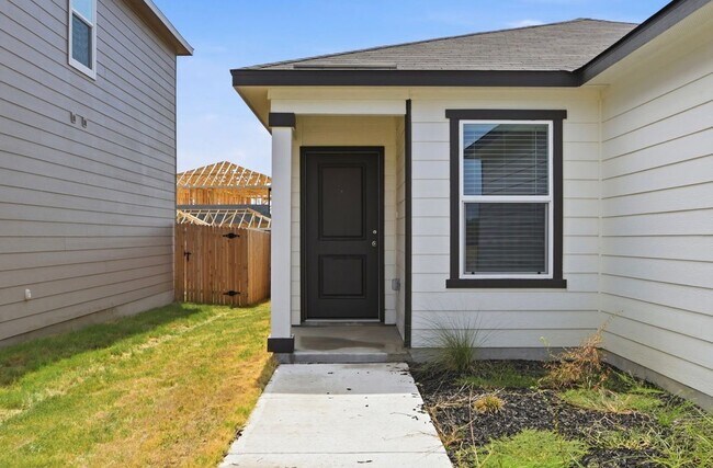 Foto del edificio - 4234 Harper Lee Ln
