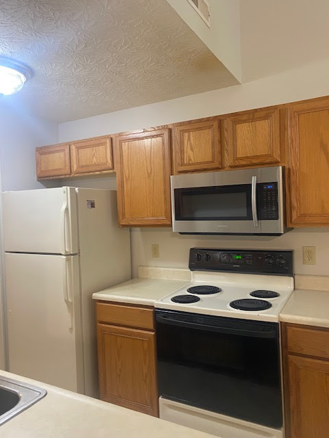 Kitchen view - 7307 Chatham Ct