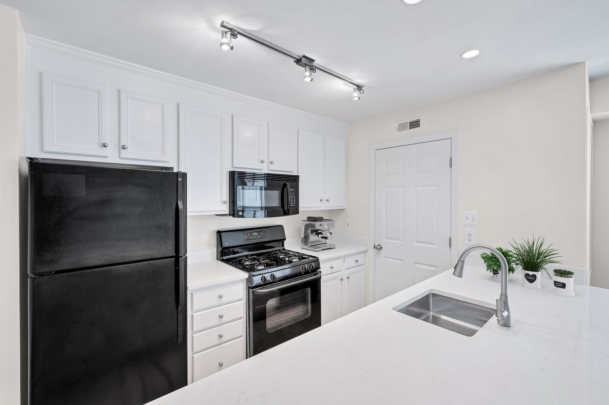 The Park at Arlington Ridge — Modern Kitchen