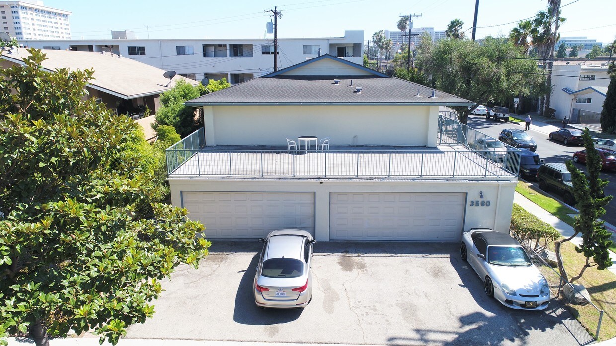 Primary Photo - 3560 Emerald St