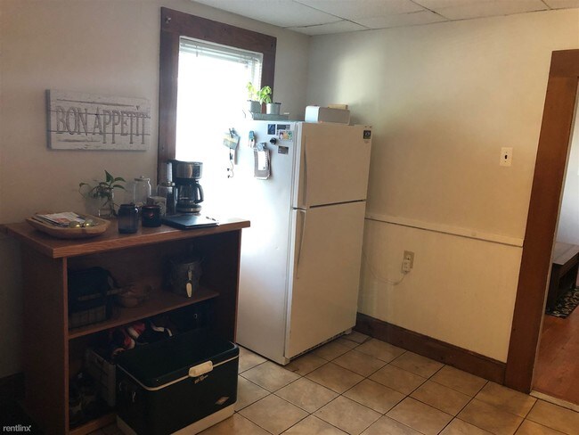 Foto del edificio - 3 br, 1.5 bath  - 257 Charles St Apt 1