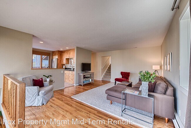 Foto del edificio - 3 br, 2 bath House - 430 Maxwell Ave.