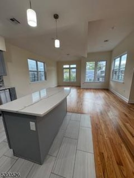 Building Photo - 38 Blum St