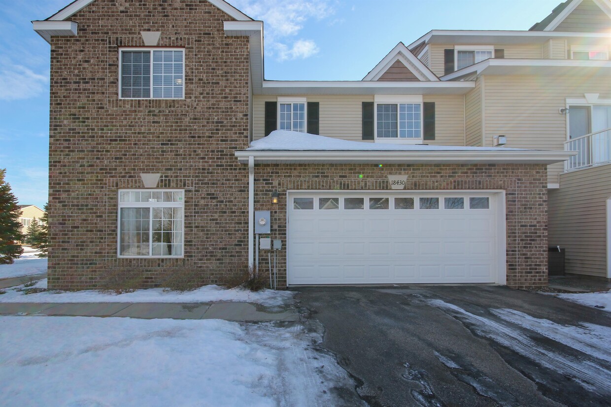 Foto principal - 18430 Lafayette Way