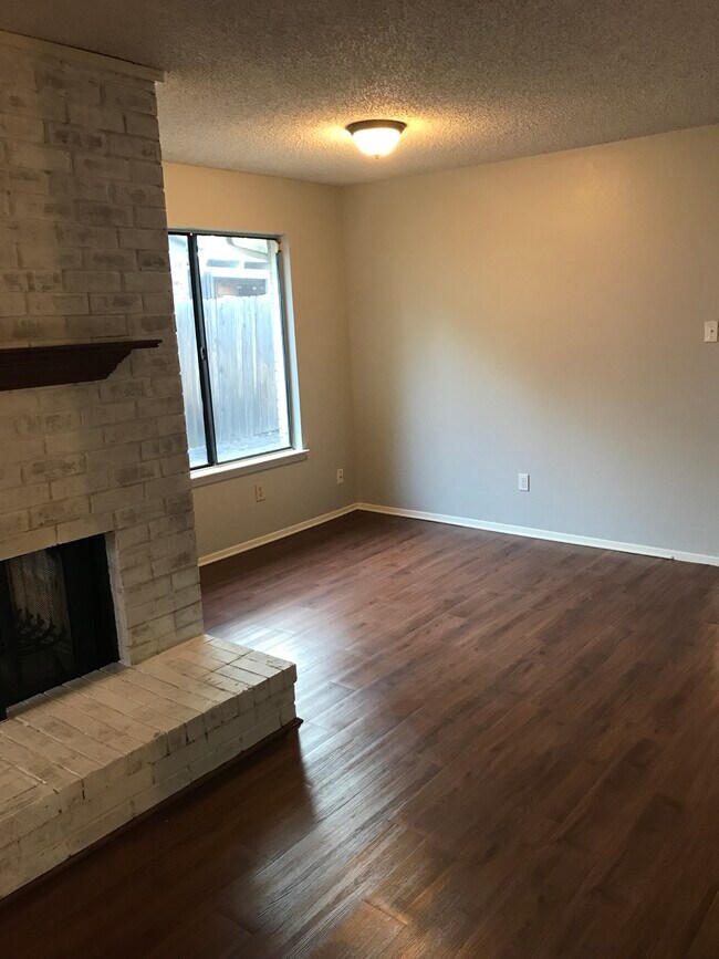 Dining Room / Office - 1613 Culberson Dr