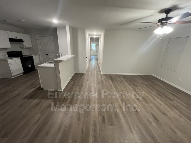Foto del edificio - 4503 Suncrest Dr