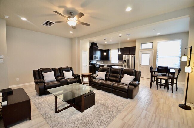 Building Photo - 2526 Terrace Point Dr