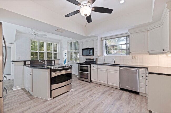 Foto del edificio - 106 25th Ave NE