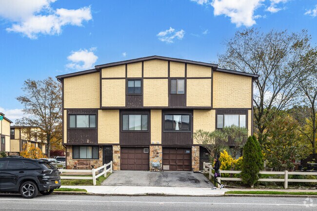Building Photo - Parkview Estates