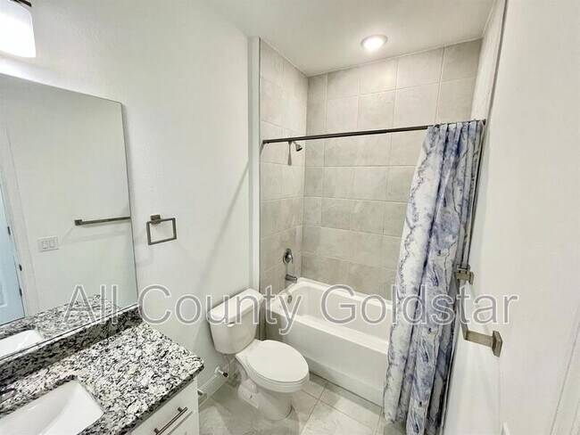 Building Photo - 16901 Lazzo Dr