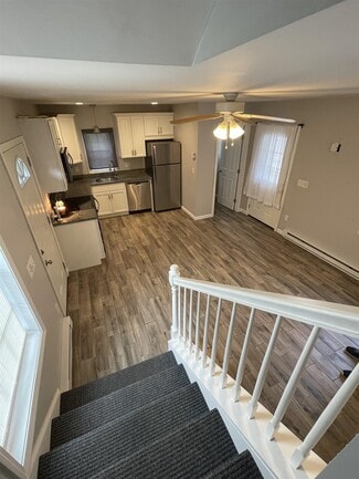 Building Photo - 14 Winsor Ave