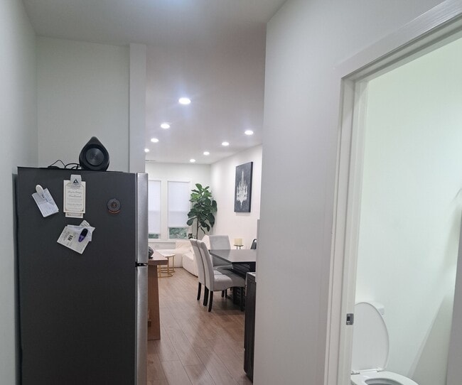 Foto del edificio - 619 W 46th St