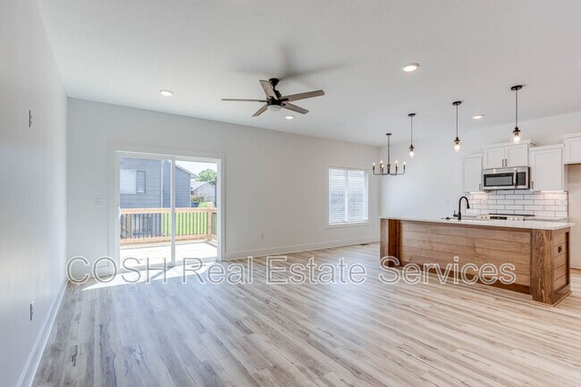 Foto del edificio - 8447 W 37th Ct N