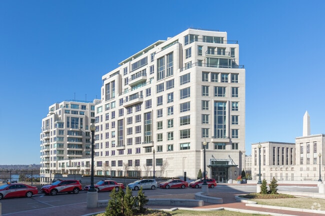 Building Photo - 1331