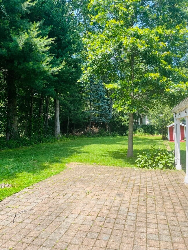 Building Photo - 278 Beechwood Rd