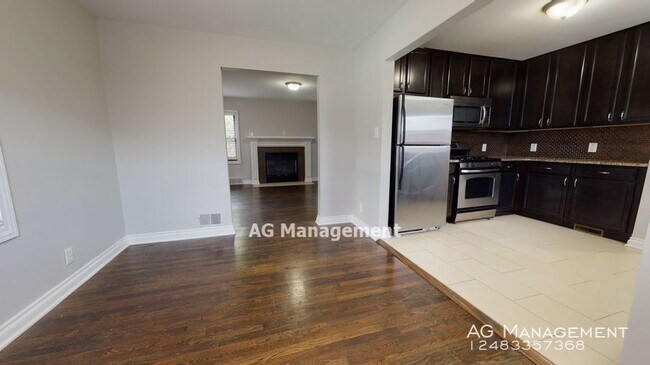 Foto del edificio - 26732 Northeastern Hwy