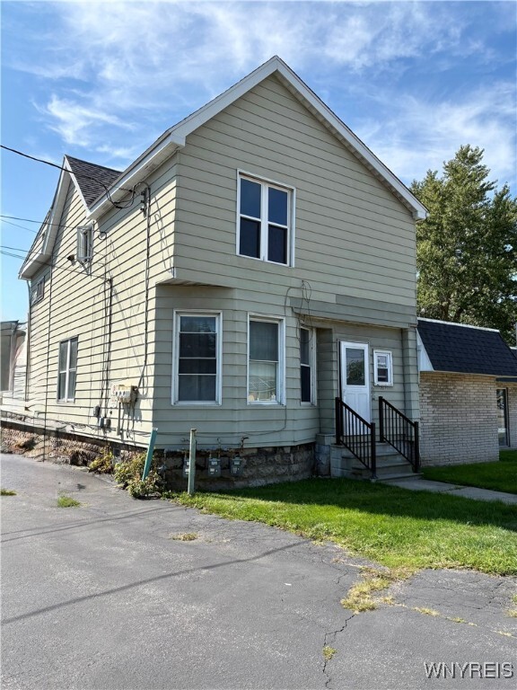 Building Photo - 3637 Walden Ave