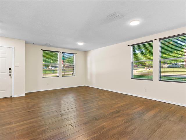 Foto del edificio - 2412 Avalon Creek Way