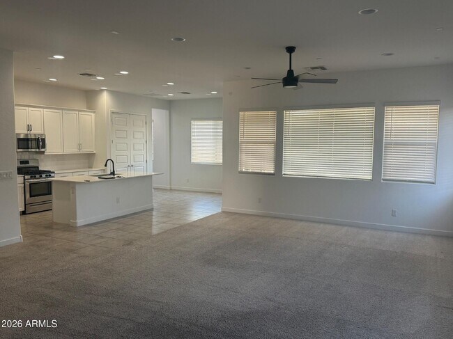 Foto del edificio - 12556 W Calle De Baca