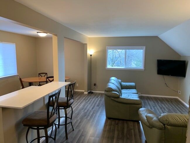 Eat-in Breakfast Bar, Dining and Living Room - 7008 W Lloyd St