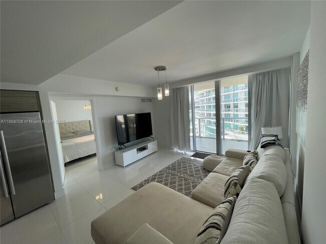 Foto del edificio - 6620 Indian Creek Dr