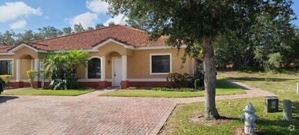 Building Photo - 1611 Cumin Dr
