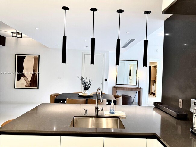 Foto del edificio - 300 Biscayne Blvd Way