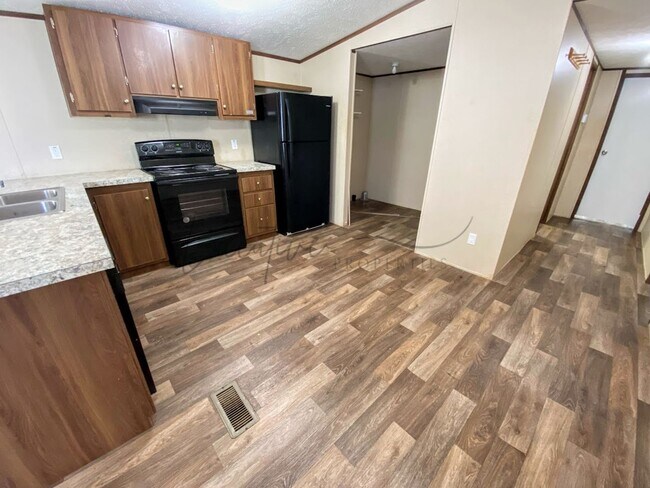 Foto del edificio - 2 Bedroom Mobile Home For Rent in Sulphur
