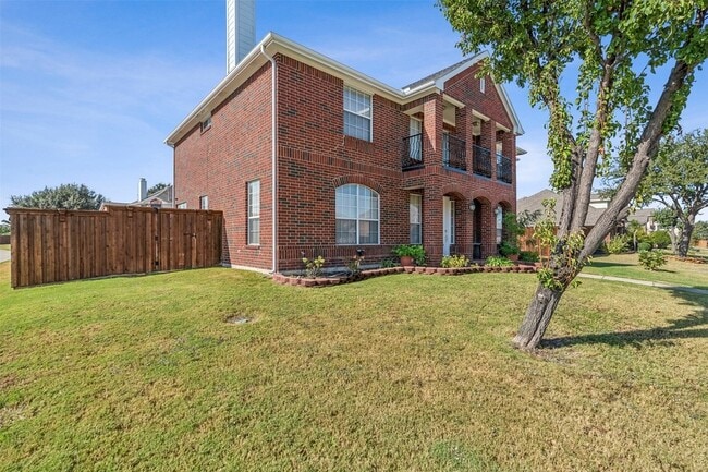 Building Photo - 1501 Ector Dr